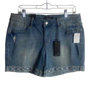 Earl Jeans Shorts Plus Size 14 Light Wash Embroidered Aztec Cuff Summer Boho